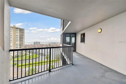Condo in Clearwater, Florida, 2 bedrooms  № 1572612 - photo 25