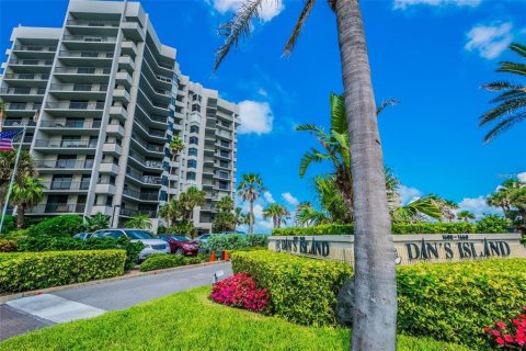 Condo in Clearwater, Florida, 2 bedrooms  № 1572612 - photo 2