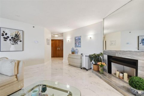 Condo in Clearwater, Florida, 2 bedrooms  № 1572612 - photo 7