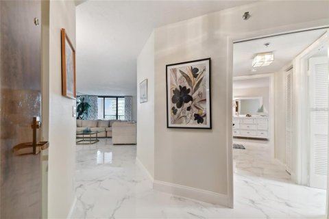 Condo in Clearwater, Florida, 2 bedrooms  № 1572612 - photo 6