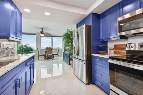 Condo in Clearwater, Florida, 2 bedrooms  № 1572612 - photo 19
