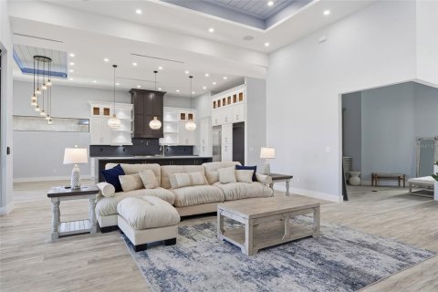 Villa ou maison à vendre à Cape Coral, Floride: 4 chambres, 280.47 m2 № 2408668 - photo 10