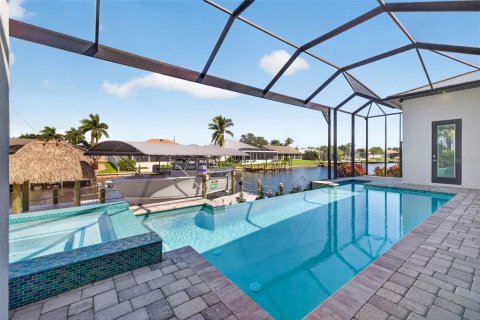 Villa ou maison à vendre à Cape Coral, Floride: 4 chambres, 280.47 m2 № 2408668 - photo 21