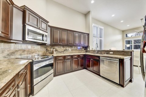 Villa ou maison à vendre à Coral Springs, Floride: 4 chambres, 205.87 m2 № 2009445 - photo 4