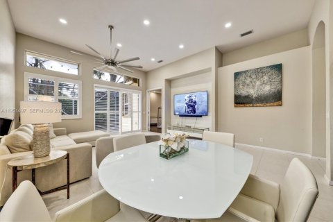 Villa ou maison à vendre à Coral Springs, Floride: 4 chambres, 205.87 m2 № 2009445 - photo 11