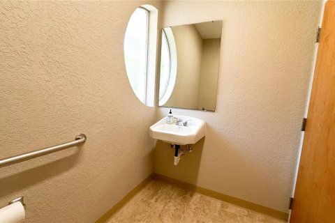 Propiedad comercial en alquiler en Lakeland, Florida, 165.37 m2 № 1651539 - foto 16
