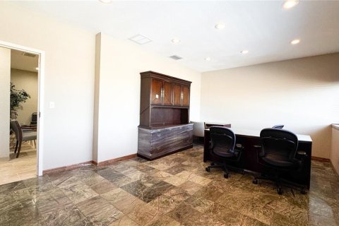 Propiedad comercial en alquiler en Lakeland, Florida, 165.37 m2 № 1651539 - foto 5