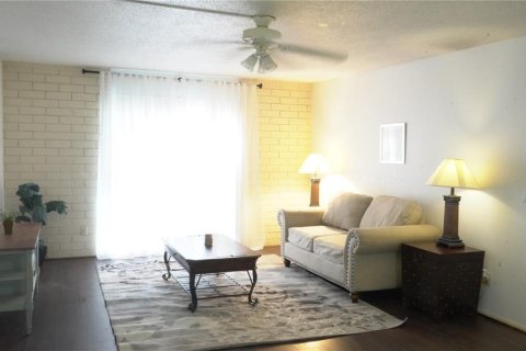 Condominio en alquiler en Gainesville, Florida, 2 dormitorios, 73.11 m2 № 1841500 - foto 6
