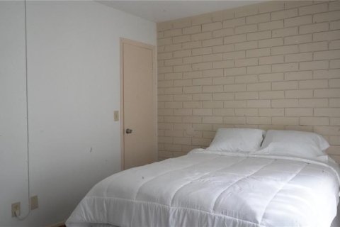 Condominio en alquiler en Gainesville, Florida, 2 dormitorios, 73.11 m2 № 1841500 - foto 10