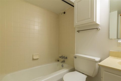Condominio en alquiler en Gainesville, Florida, 2 dormitorios, 73.11 m2 № 1841500 - foto 8