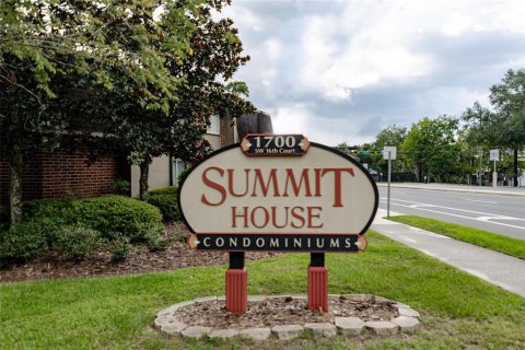 Condominio en alquiler en Gainesville, Florida, 2 dormitorios, 73.11 m2 № 1841500 - foto 1