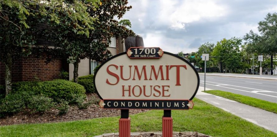 Condominio en Gainesville, Florida, 2 dormitorios  № 1841500