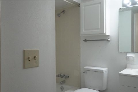 Condominio en alquiler en Gainesville, Florida, 2 dormitorios, 73.11 m2 № 1841500 - foto 12