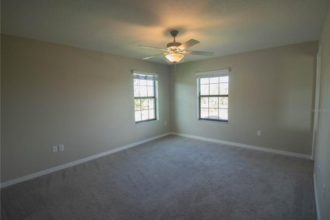 Townhouse in Land O' Lakes, Florida 3 bedrooms, 163.04 sq.m. № 2102222 - photo 21