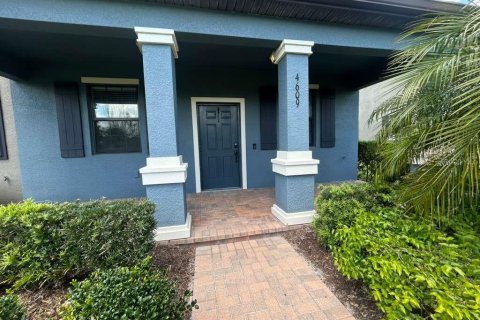 Townhouse in Land O' Lakes, Florida 3 bedrooms, 163.04 sq.m. № 2102222