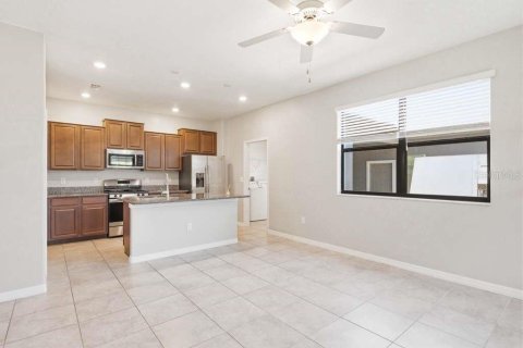 Townhouse in Land O' Lakes, Florida 3 bedrooms, 163.04 sq.m. № 2102222 - photo 26