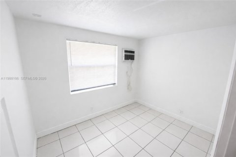 Condominio en alquiler en Oakland Park, Florida, 1 dormitorio, 38.28 m2 № 2050636 - foto 15