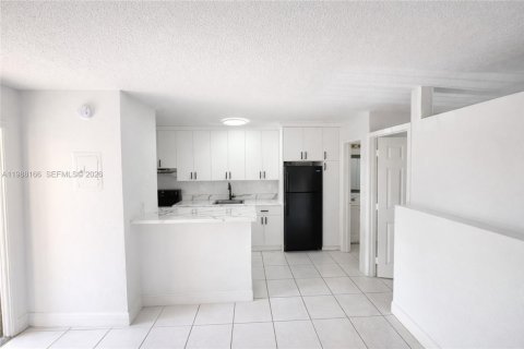 Condominio en alquiler en Oakland Park, Florida, 1 dormitorio, 38.28 m2 № 2050636 - foto 4