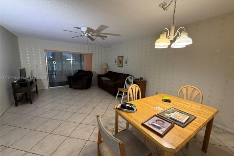 Copropriété à vendre à Margate, Floride: 2 chambres, 86.4 m2 № 1731673 - photo 3