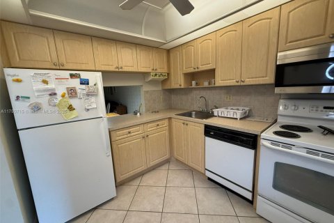 Copropriété à vendre à Margate, Floride: 2 chambres, 86.4 m2 № 1731673 - photo 2