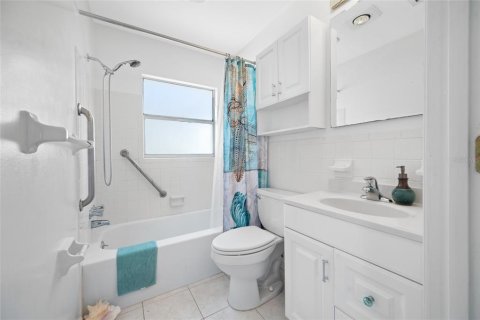 Condominio en venta en Seminole, Florida, 2 dormitorios, 71.07 m2 № 2097905 - foto 17