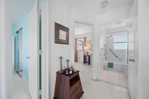 Condominio en venta en Seminole, Florida, 2 dormitorios, 71.07 m2 № 2097905 - foto 18