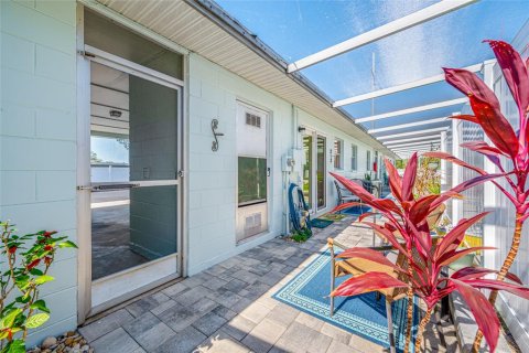 Condominio en venta en Seminole, Florida, 2 dormitorios, 71.07 m2 № 2097905 - foto 10