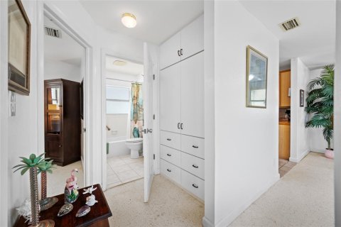 Condominio en venta en Seminole, Florida, 2 dormitorios, 71.07 m2 № 2097905 - foto 19