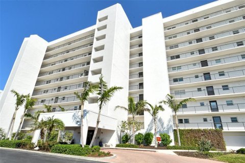 Condo in Sarasota, Florida, 1 bedroom  № 1720703 - photo 29