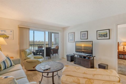 Condo in Sarasota, Florida, 1 bedroom  № 1720703 - photo 9