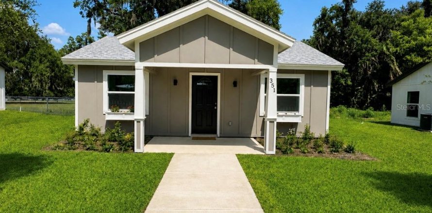 House in Groveland, Florida 2 bedrooms, 62.43 sq.m. № 2105145
