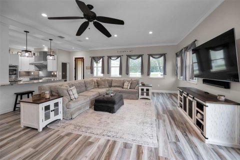 House in Tarpon Springs, Florida 4 bedrooms, 488.29 sq.m. № 1519784 - photo 22