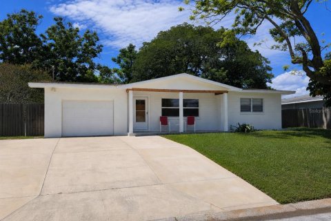 Villa ou maison à Clearwater, Floride 2 chambres, 95.5 m2 № 2337337