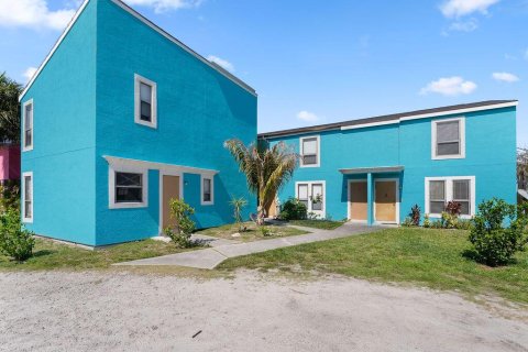 Commercial property in St. Lucie, Florida 371.98 sq.m. № 2083382 - photo 3