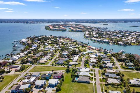Commercial property in St. Lucie, Florida 371.98 sq.m. № 2083382 - photo 17