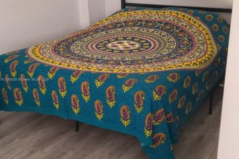 Condo in Miami Beach, Florida № 2035690 - photo 5