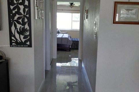 Villa ou maison à louer à Delray Beach, Floride: 1 chambre, 99.22 m2 № 1967738 - photo 12