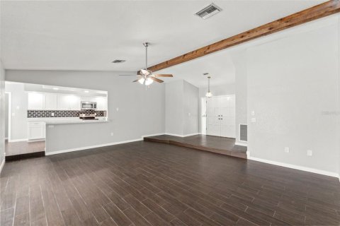 House in Spring Hill, Florida 4 bedrooms, 184.78 sq.m. № 1816056 - photo 10