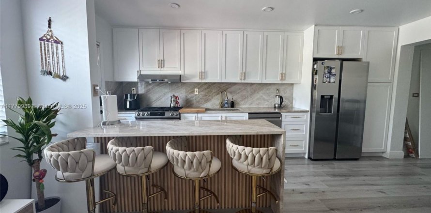 Condo à Miami Beach, Floride, 1 chambre № 1696176