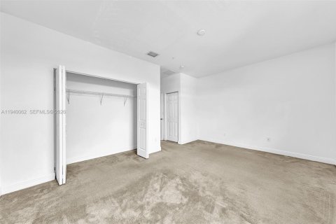 Copropriété à louer à Pembroke Pines, Floride: 3 chambres, 168.8 m2 № 2001917 - photo 8