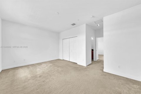 Copropriété à louer à Pembroke Pines, Floride: 3 chambres, 168.8 m2 № 2001917 - photo 6