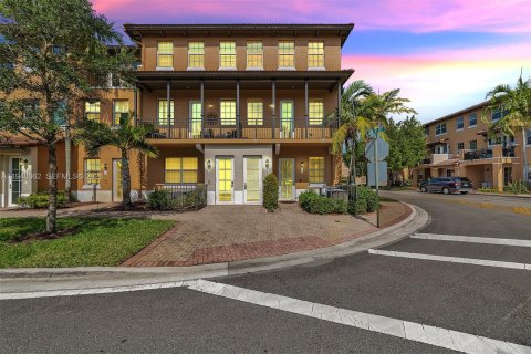 Condo à Pembroke Pines, Floride, 3 chambres  № 2001917