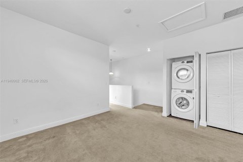 Copropriété à louer à Pembroke Pines, Floride: 3 chambres, 168.8 m2 № 2001917 - photo 13