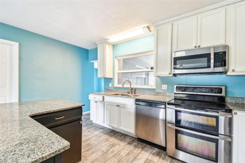Villa ou maison à vendre à Seminole, Floride: 3 chambres, 163.32 m2 № 1690995 - photo 8