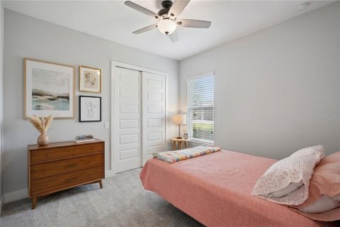 House in Sorrento, Florida 4 bedrooms, 285.3 sq.m. № 2393411 - photo 27