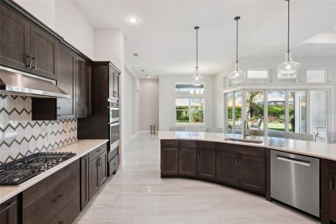 House in Sorrento, Florida 4 bedrooms, 285.3 sq.m. № 2393411 - photo 10
