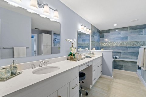 Condo in Palm Beach Gardens, Florida, 3 bedrooms  № 2147121 - photo 11