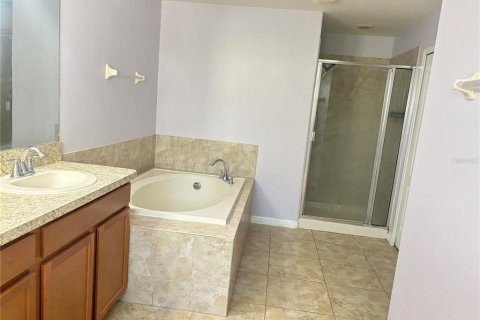 Villa ou maison à louer à Tampa, Floride: 3 chambres, 224.45 m2 № 1806964 - photo 17