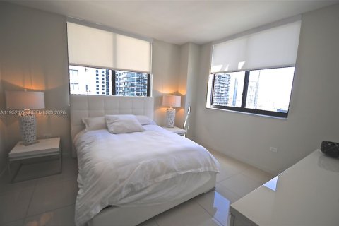 Condominio en alquiler en Miami, Florida, 2 dormitorios, 103.86 m2 № 2007450 - foto 12