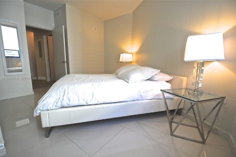 Condominio en alquiler en Miami, Florida, 2 dormitorios, 103.86 m2 № 2007450 - foto 23
